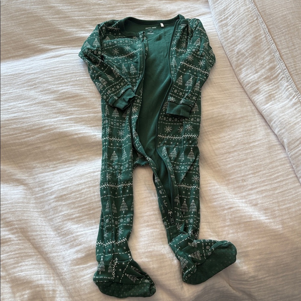Sleeper from Petit Lems 2024 holiday collection - Picture 3 of 4